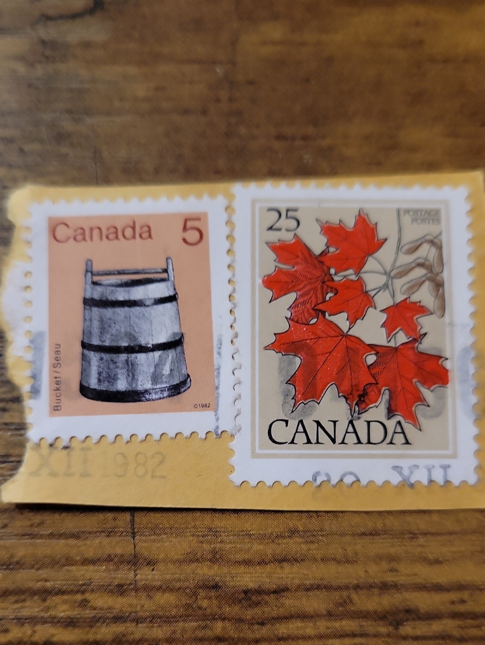 Vintage Maple Leaf Stamp Pair - Red and Cream